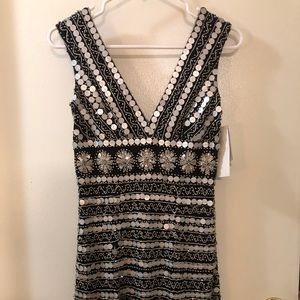 Adrianna Papell Cocktail Dress. Black w/Silver.
